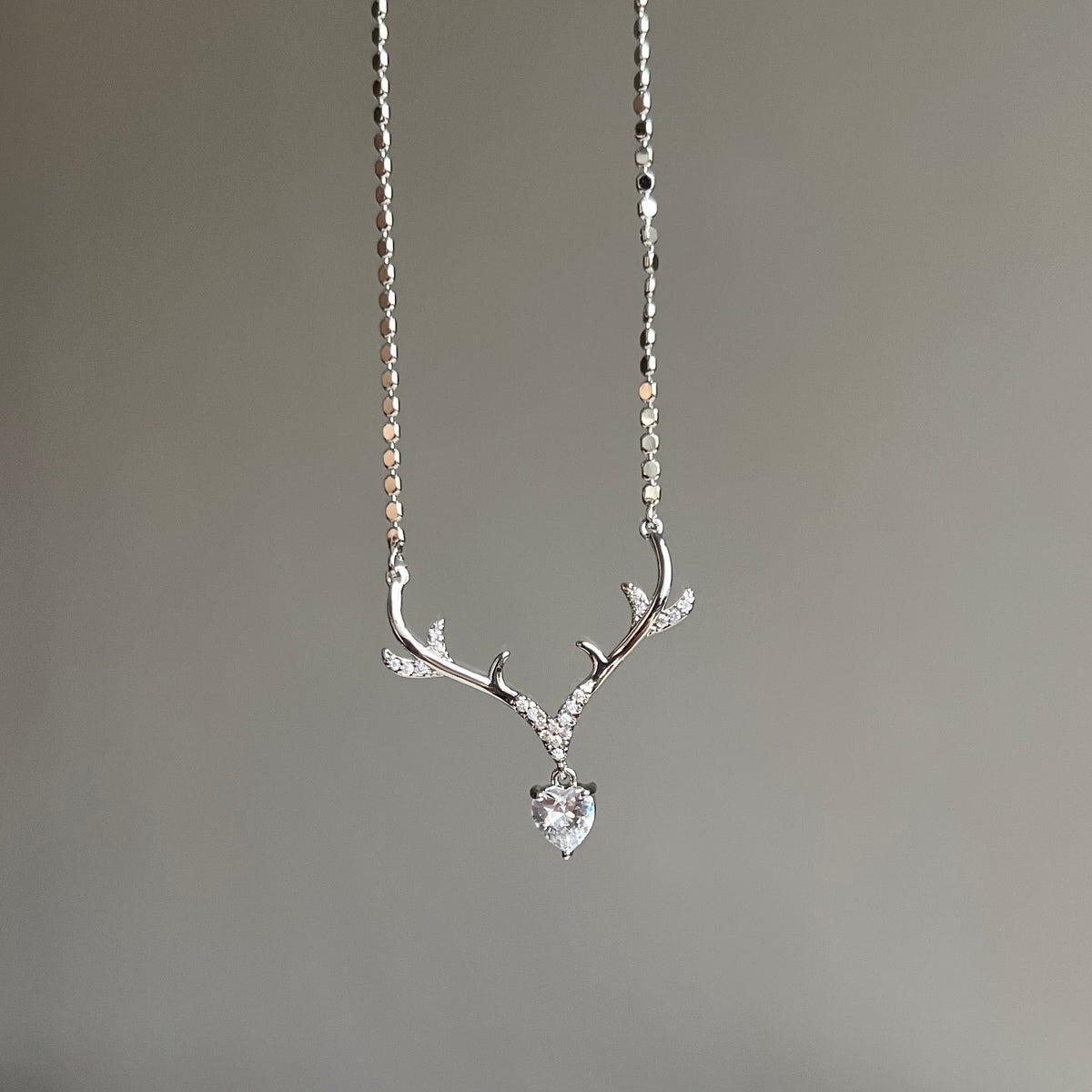 Silver Antler Heart Kolye