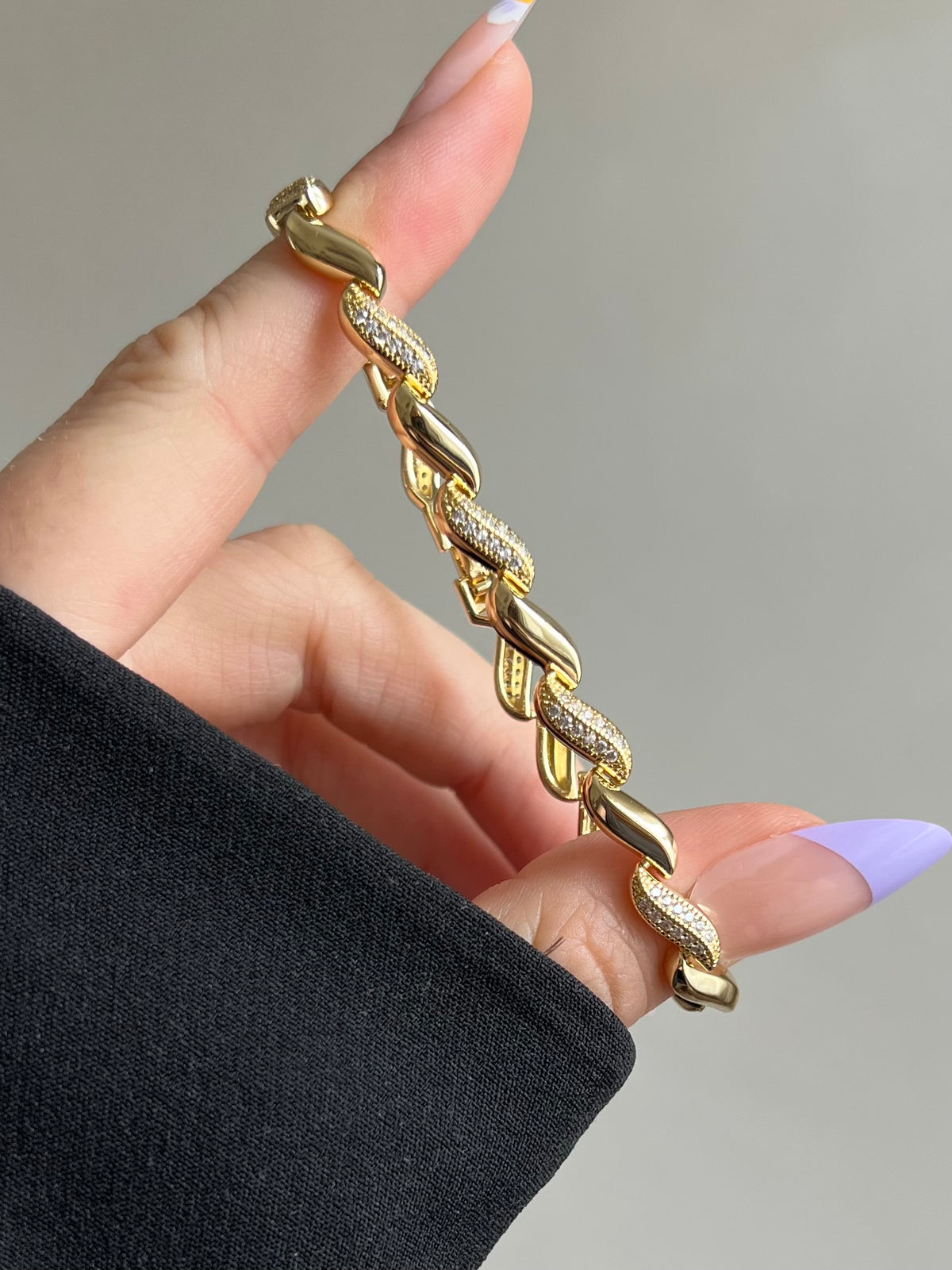 Luna Twist Gold Bileklik