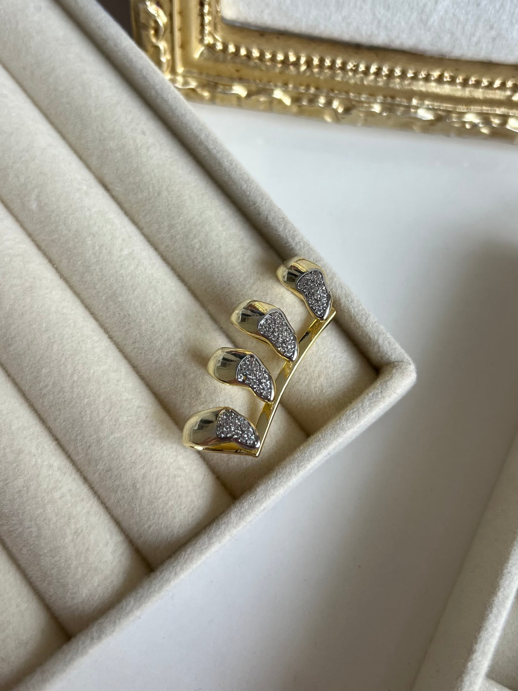 Gold Earcuff