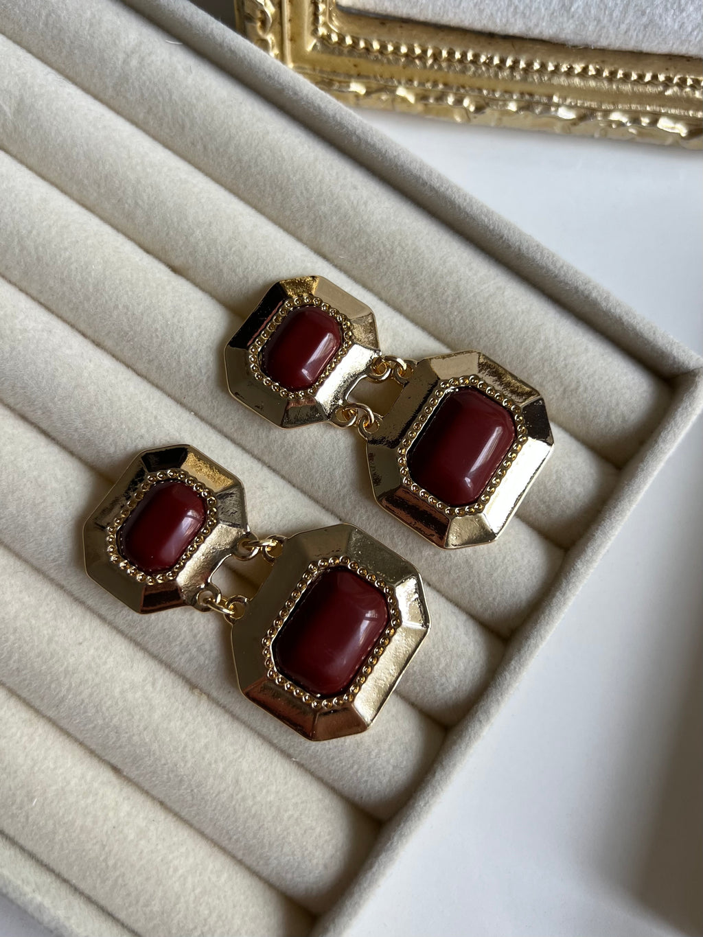 Vintage Gold Bordo Küpe