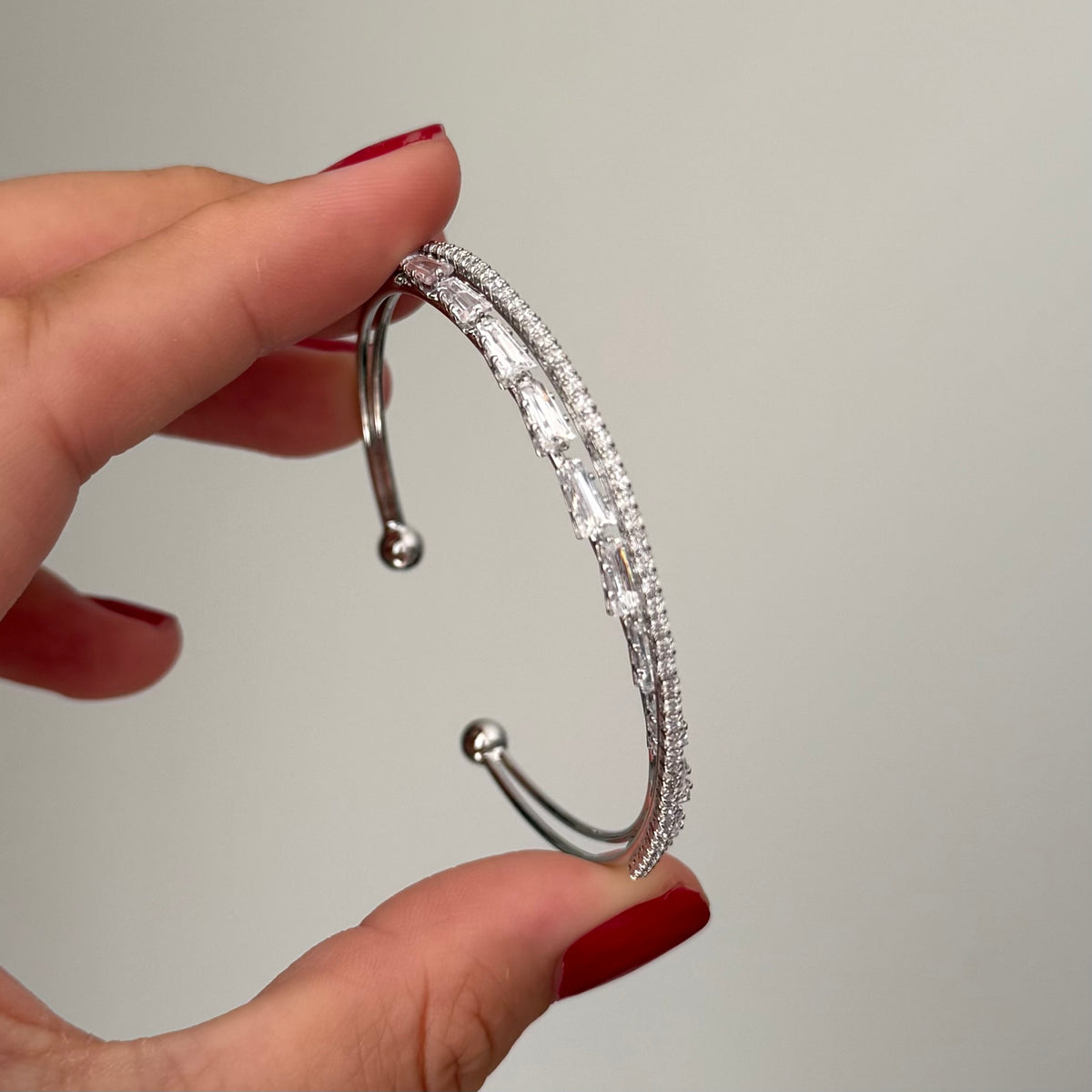 Silver Taşlı Kelepçe