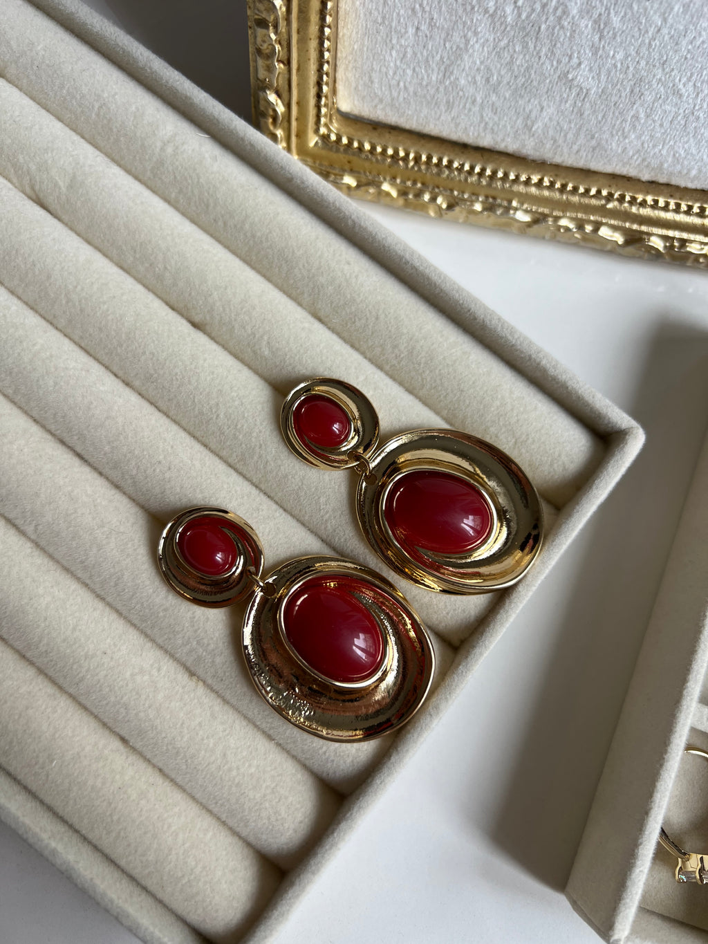Vintage Gold Bordo Küpe