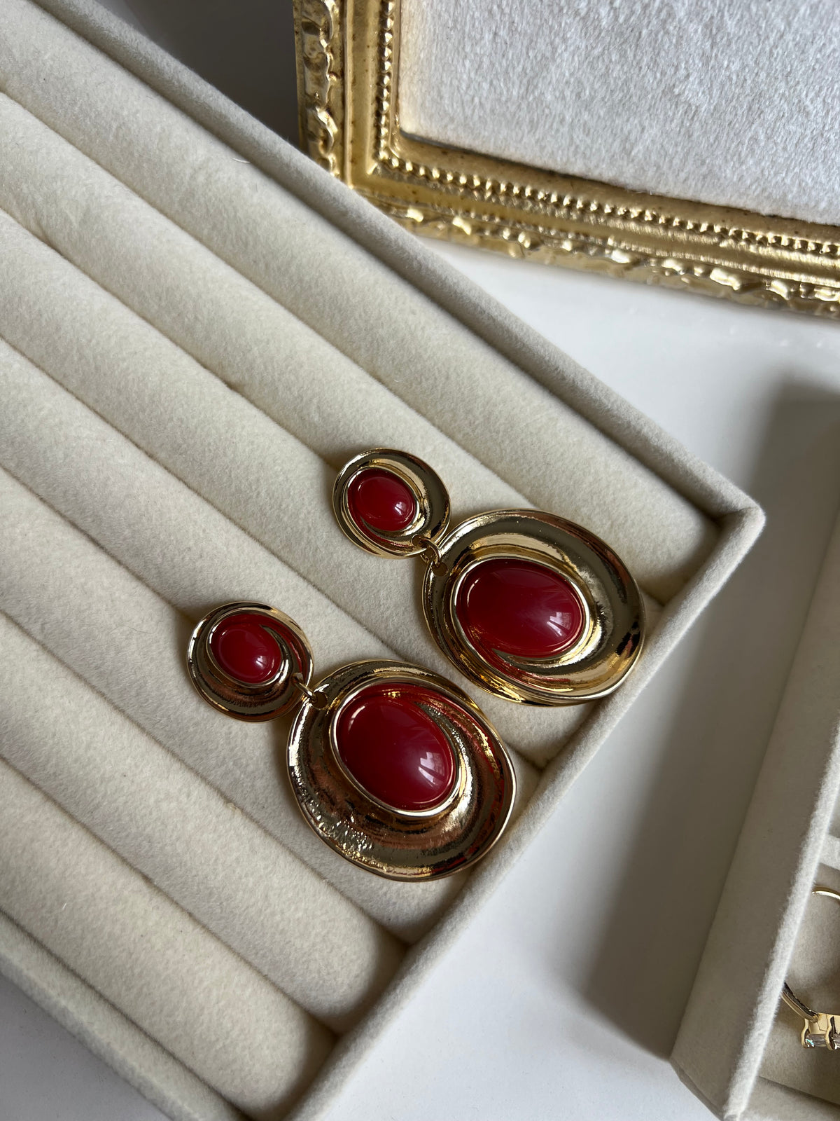 Vintage Gold Bordo Küpe