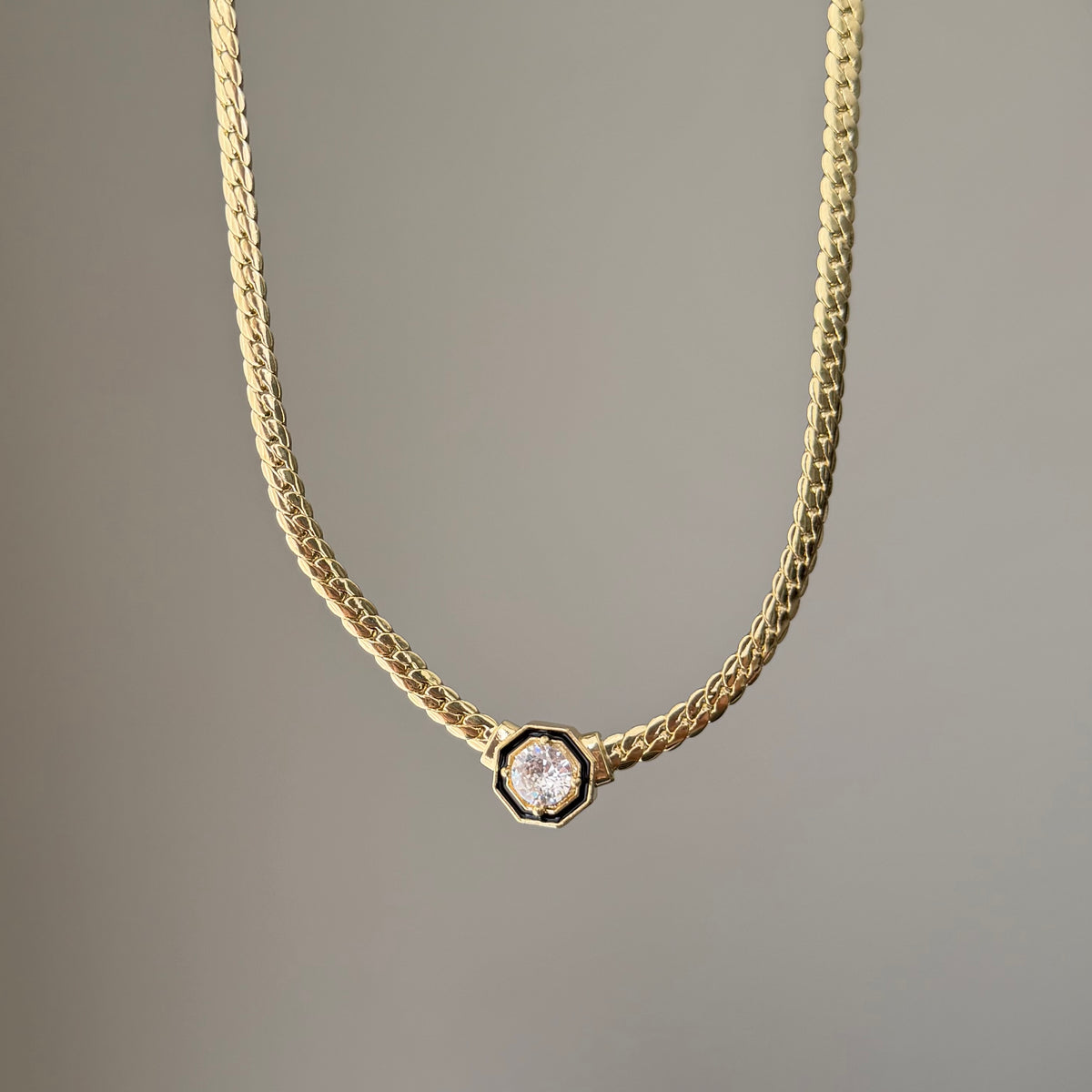 Gold Taşlı Kolye