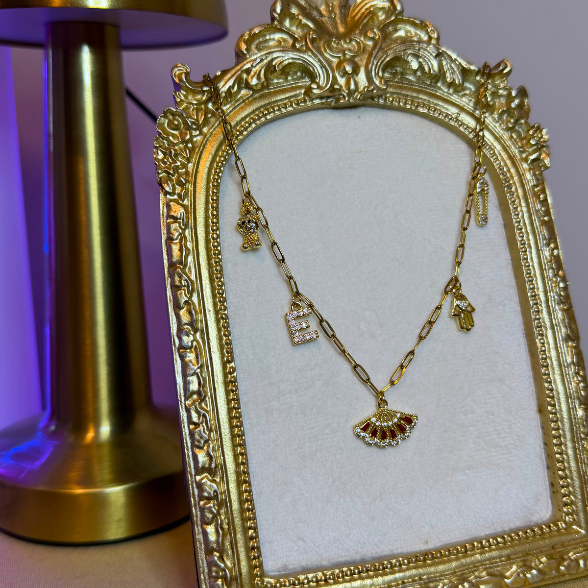 Charmlı Gold Kolye
